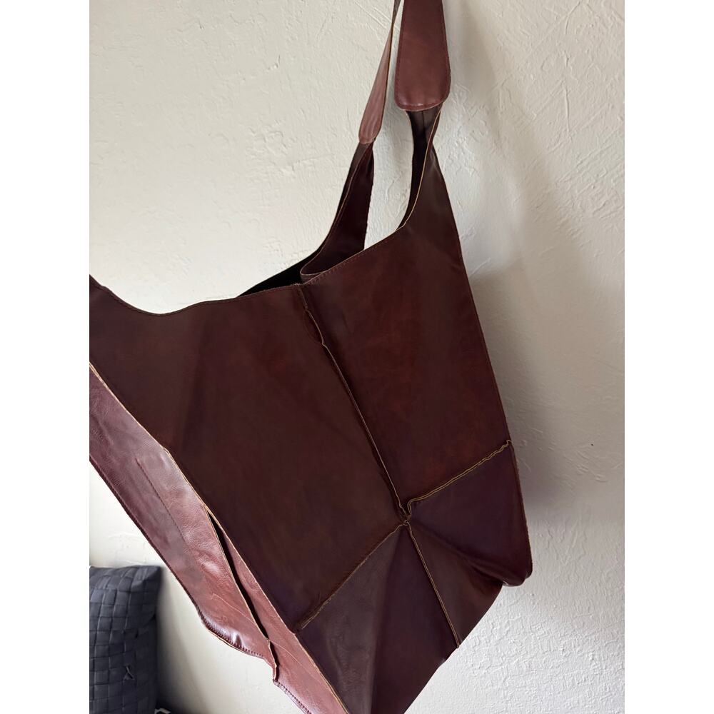 NWOT Large Chocolate Brown Faux Leather Shoulder Bag - Picture 7 of 10